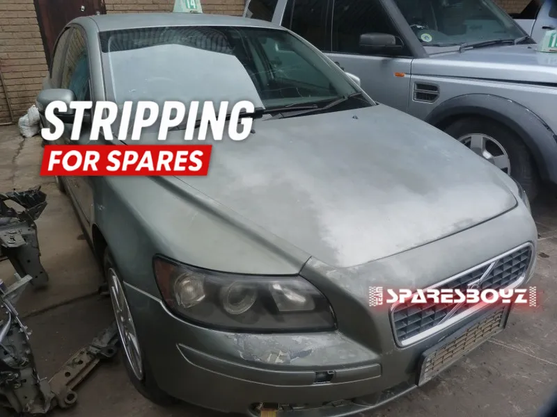 2006 Volvo S40 view 3