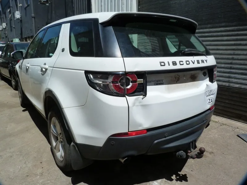 2016 Land Rover Discovery Sport  view 6
