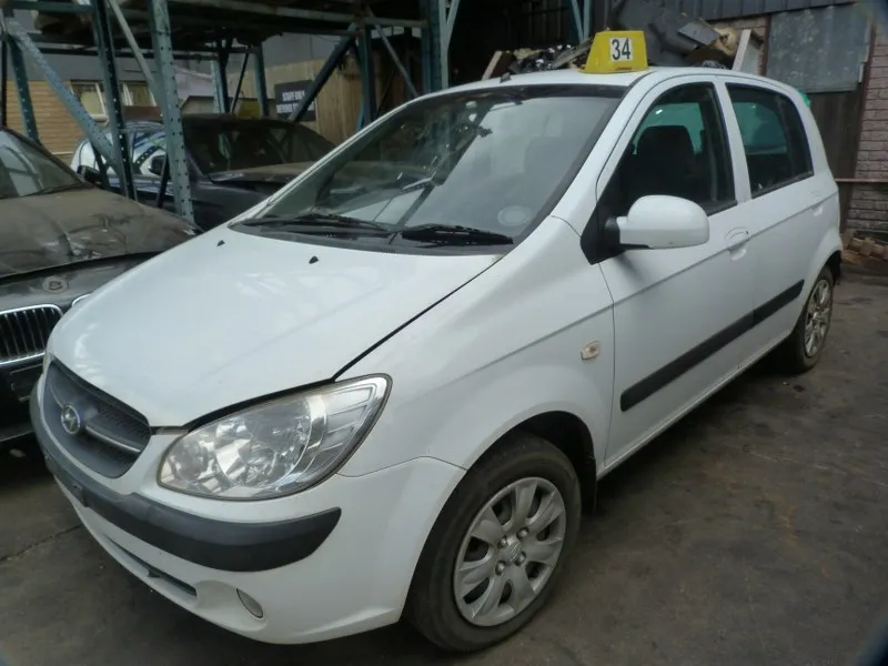 2010 Hyundai Getz G4EE view 4