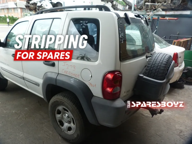 2002 Jeep Cherokee  view 4