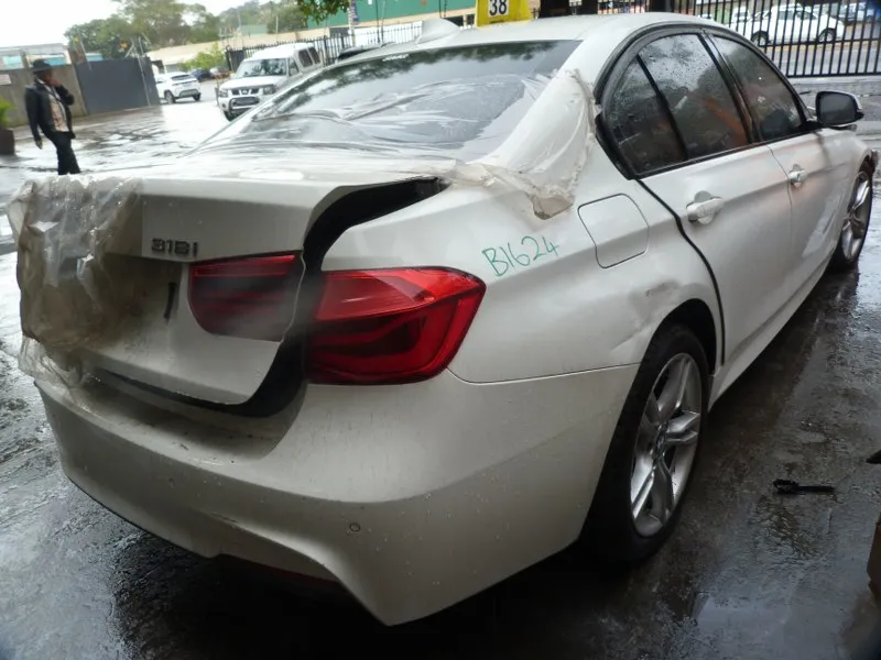 2018 BMW 3 Series B38 view 7