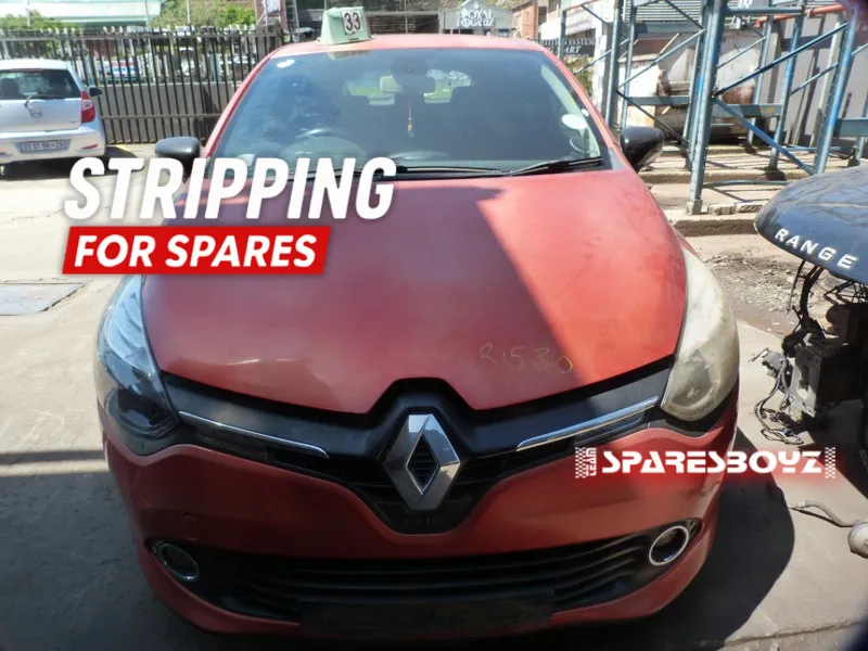 2010 Renault Clio H4B view 1