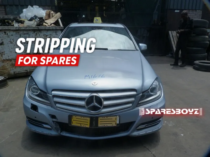 2012 Mercedes-Benz C-Class 271 view 1