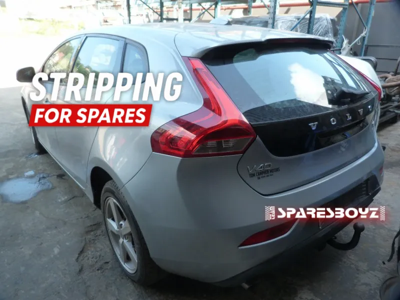 2012 Volvo V40 B4164T view 1