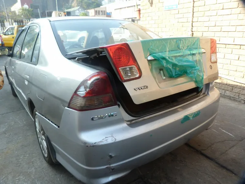 2004 Honda Civic D17A5 view 6