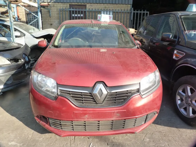 2016 Renault Sandero H4BA view 2