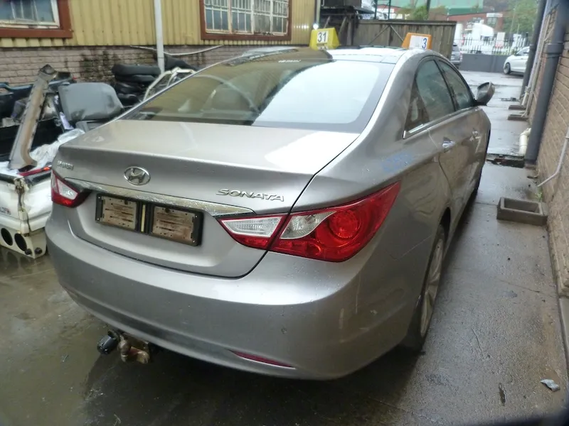 2012 Hyundai Sonata G4KE view 5