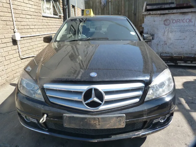 2010 Mercedes-Benz C-Class 2718 view 2