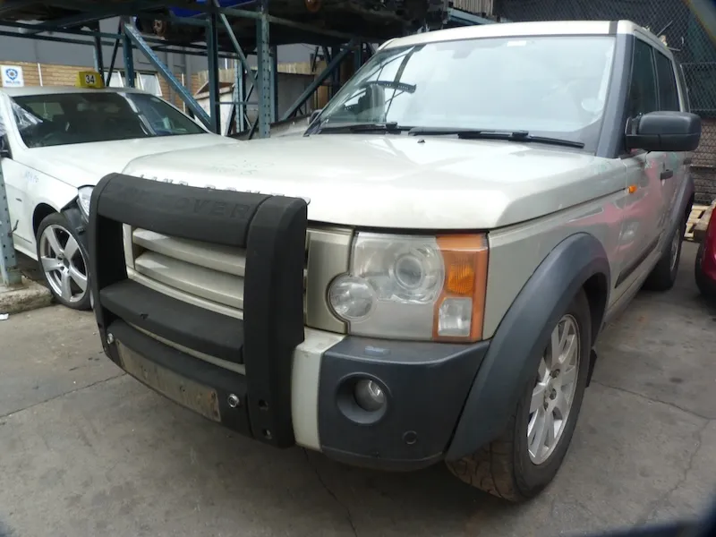 2006 Land Rover Discovery 3  view 2