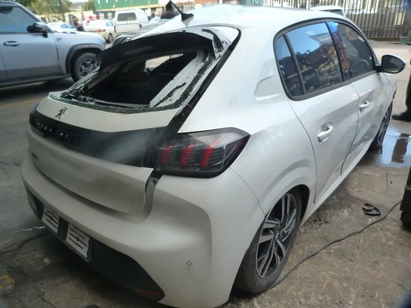 2022 Peugeot 208 10WA view 7