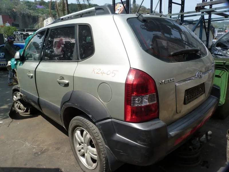 2006 Hyundai Tucson view 3