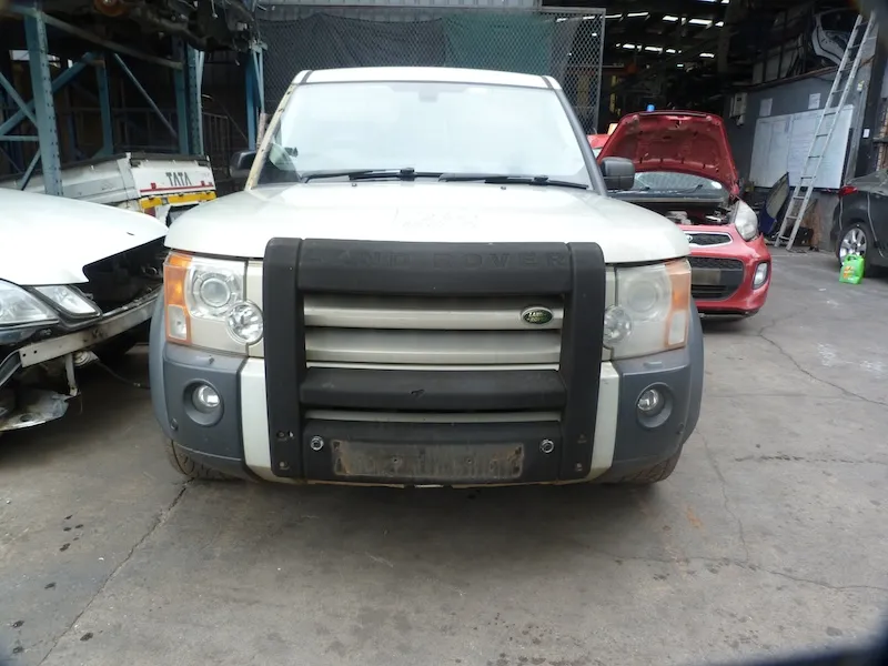 2006 Land Rover Discovery 3  view 3
