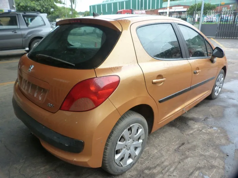 2007 Peugeot 207 10FE view 9