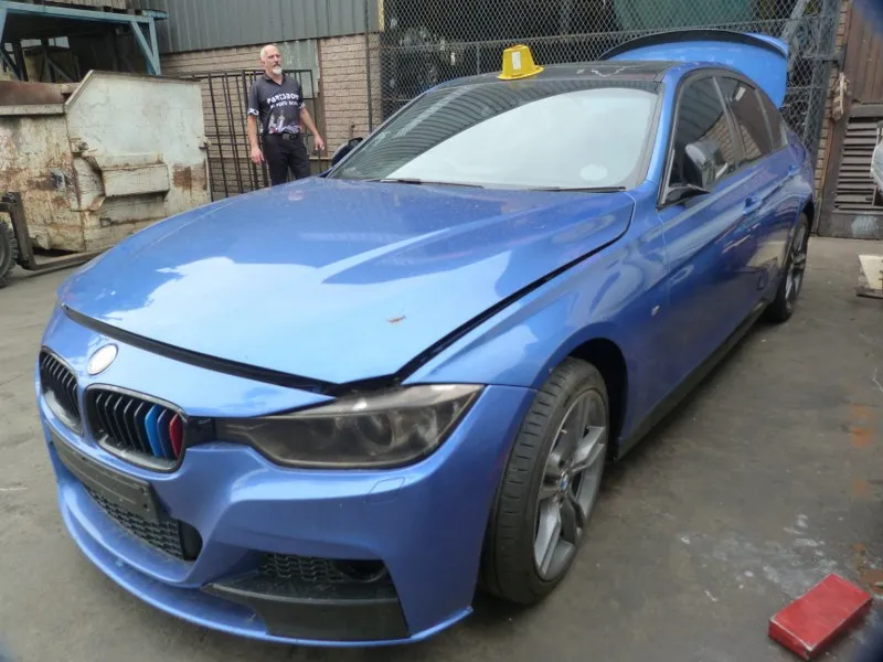 2014 BMW 3 Series view 2