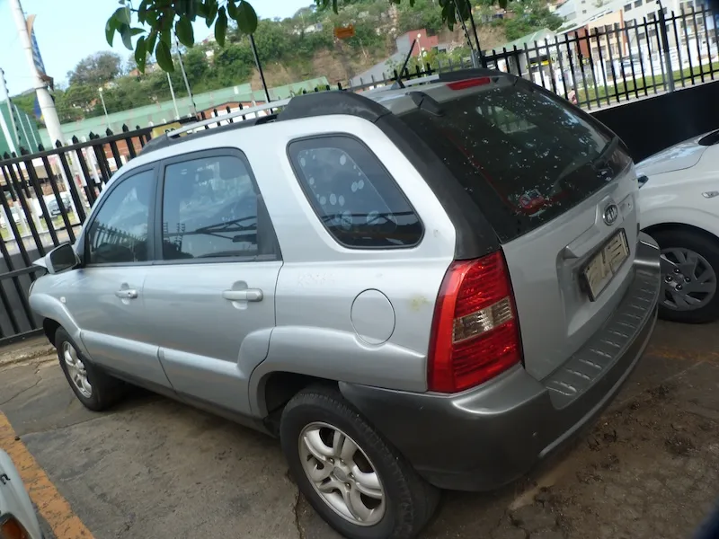 2008 Kia Sportage G4GC view 3