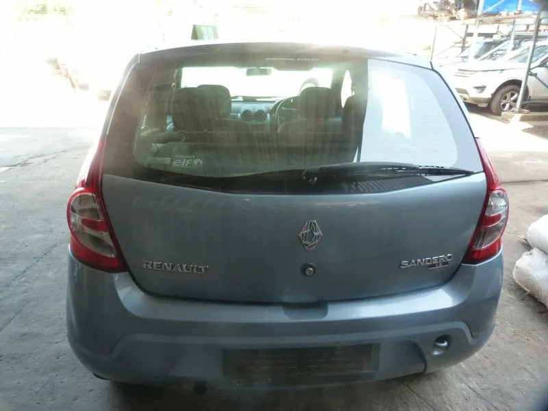 2010 Renault Sandero  view 6