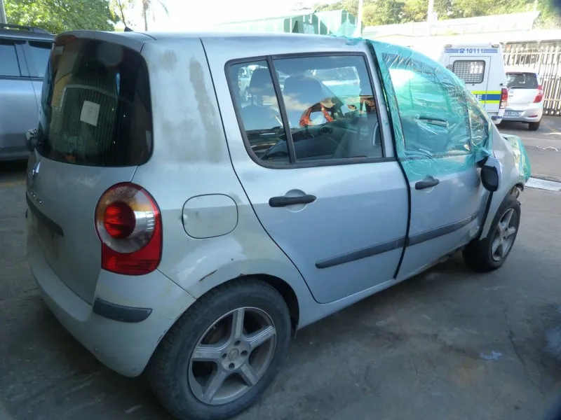 2006 Renault Modus K4M view 6