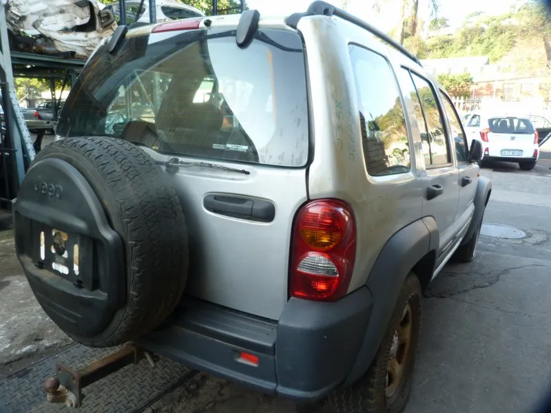 2003 Jeep Cherokee  view 7