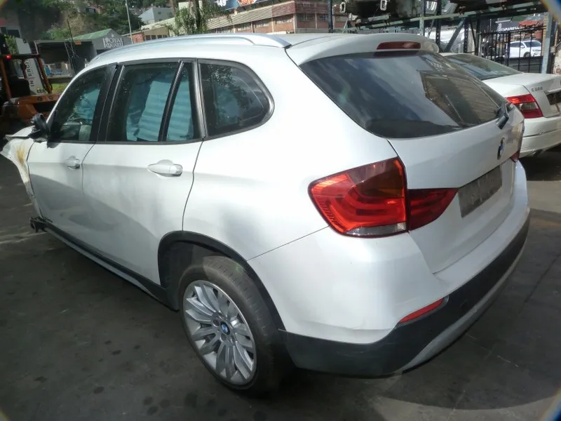 2011 BMW X1 N47 view 4