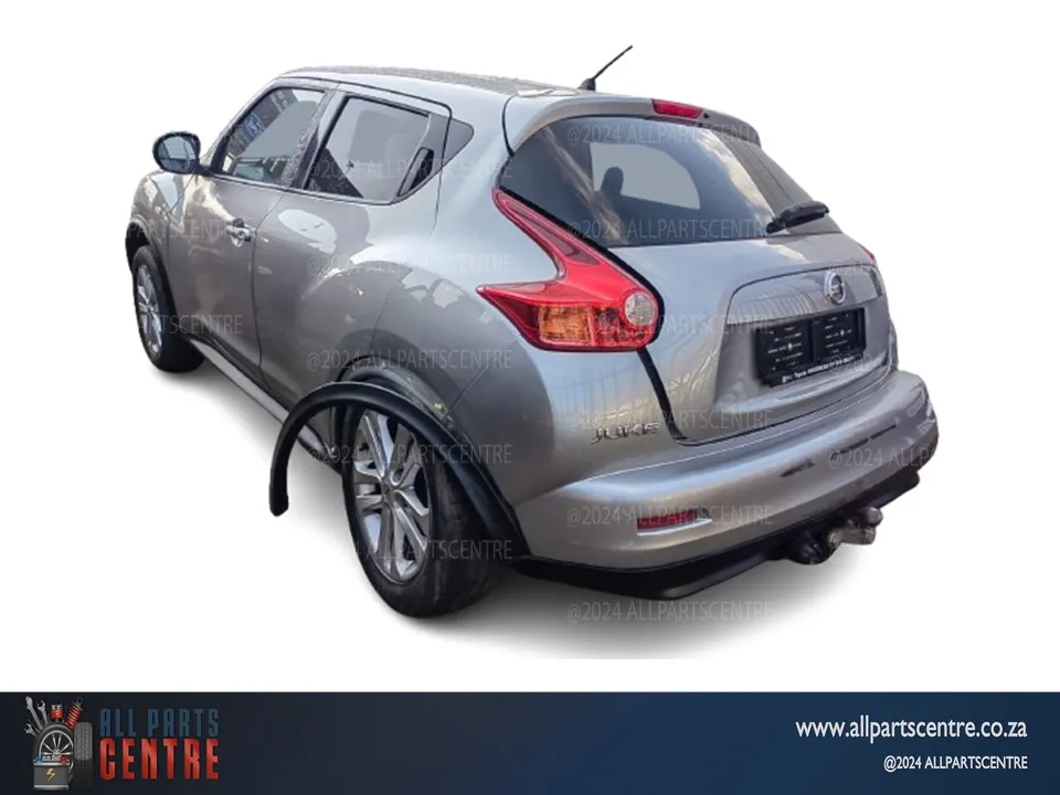 2011 Nissan Juke MR16 view 3