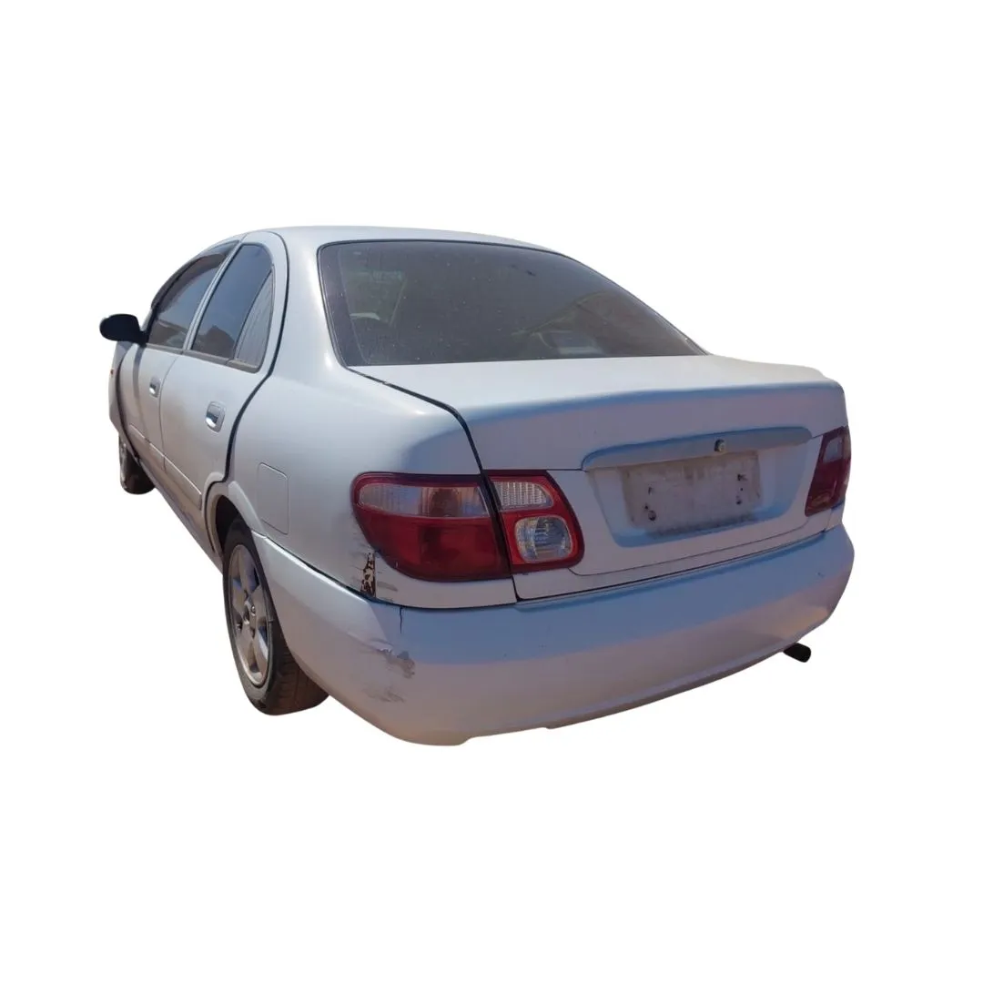 2006 Nissan Almera 1.6 view 5