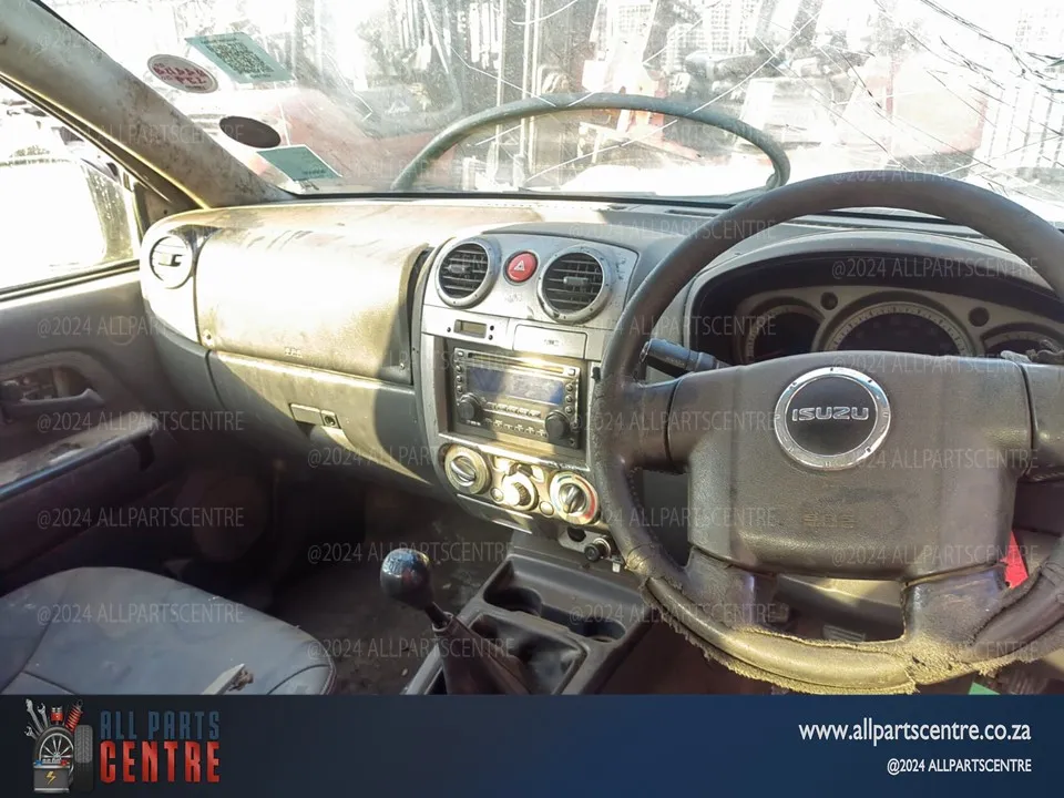 2008 Isuzu KB 4JJ1 view 4