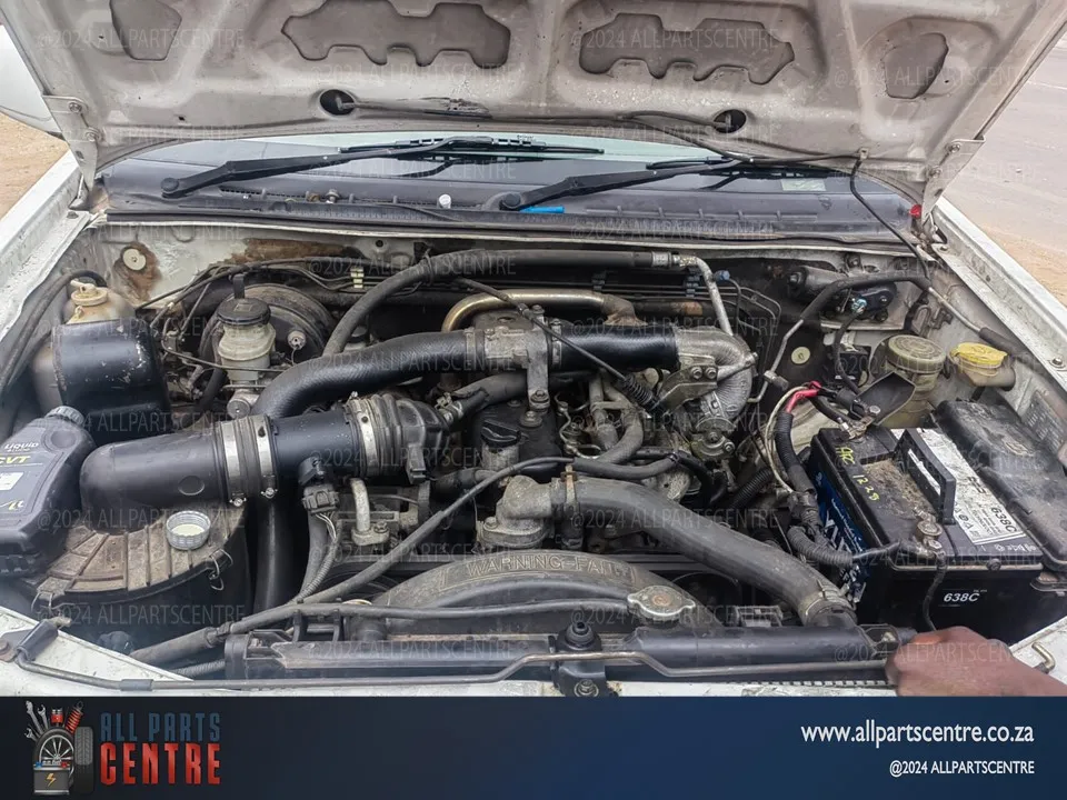 2005 Isuzu KB 4JH1 view 5