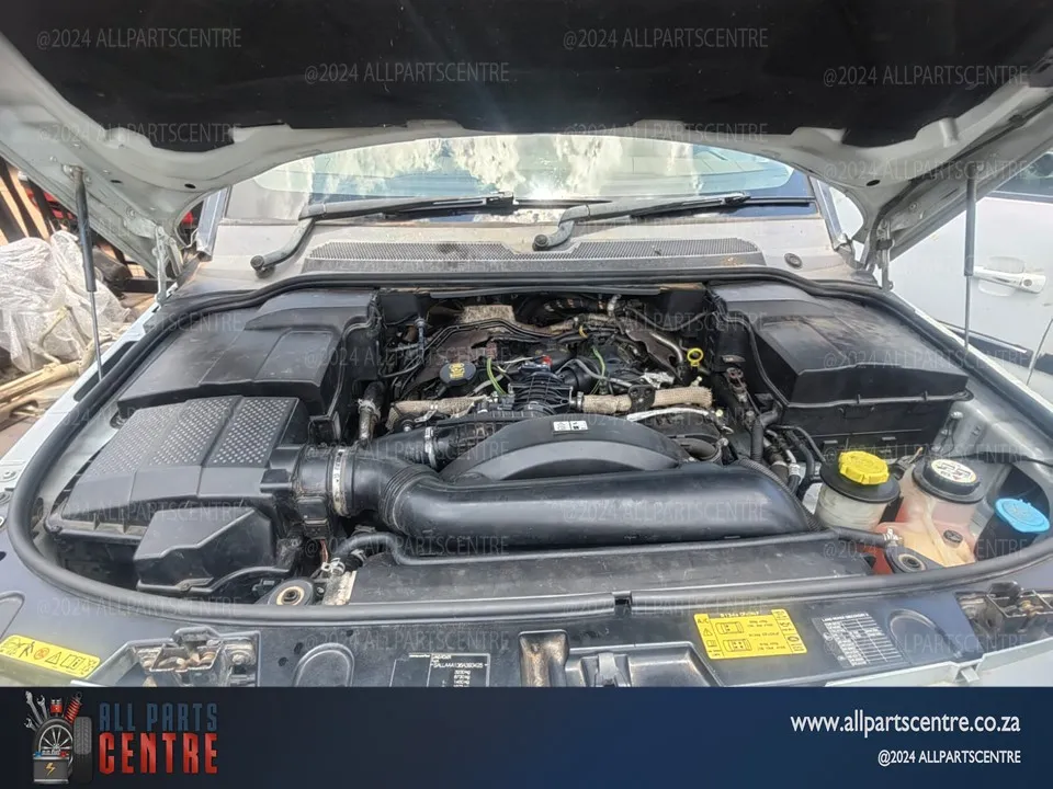 2006 Land Rover Discovery 3 76DT view 5