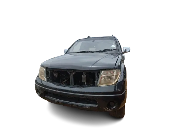 2005 Nissan Pathfinder VQ40 view 3