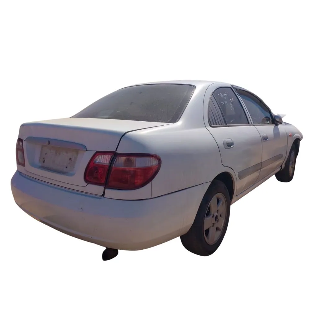 2006 Nissan Almera 1.6 view 4