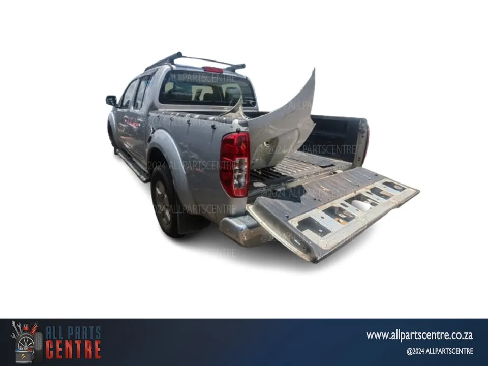 2009 Nissan Navara thumbnail 2