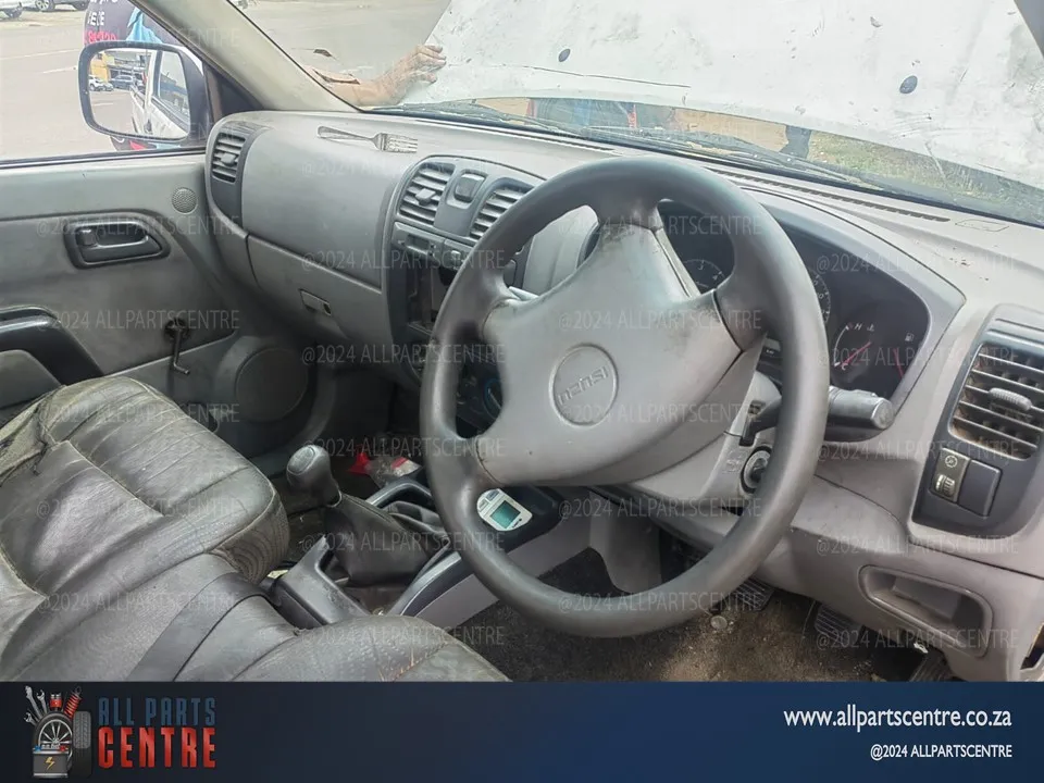 2005 Isuzu KB 4JH1 view 4