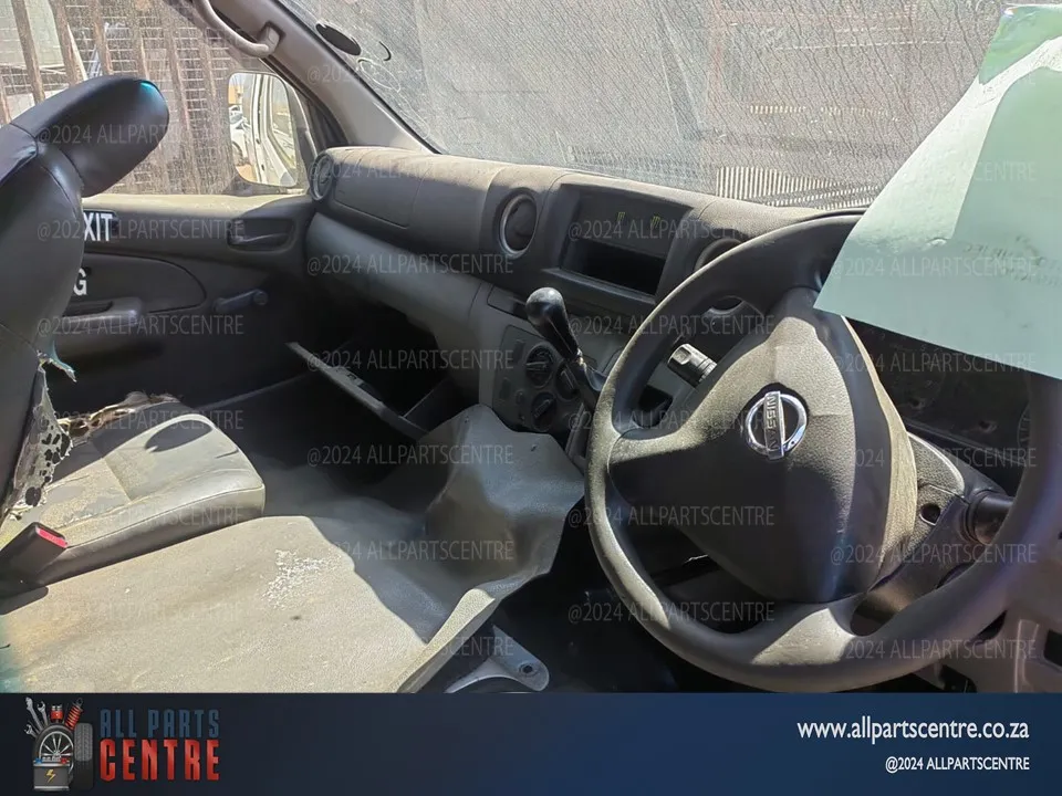 2020 Nissan NV350 2.5 view 4