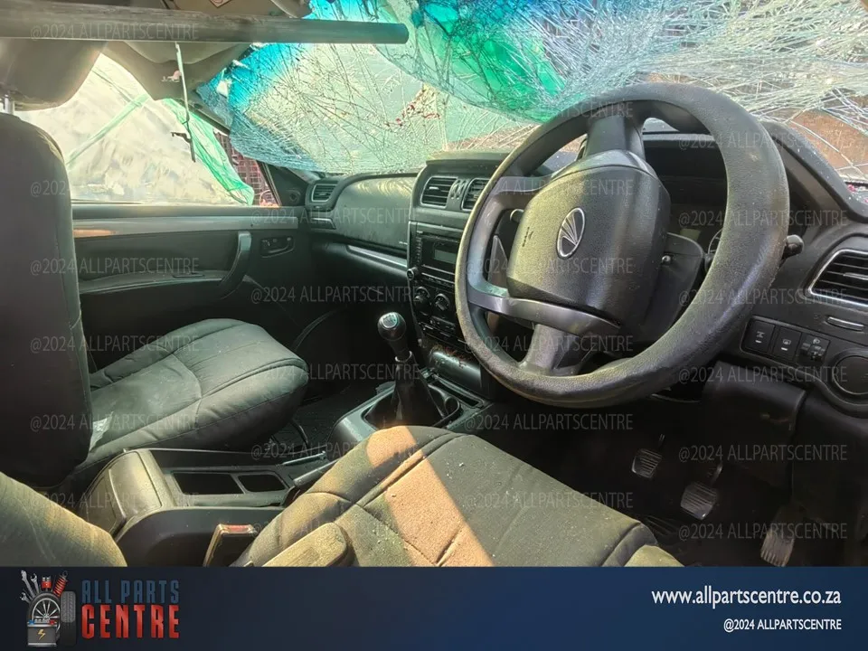 2019 Mahindra Pik Up 2.2 view 5