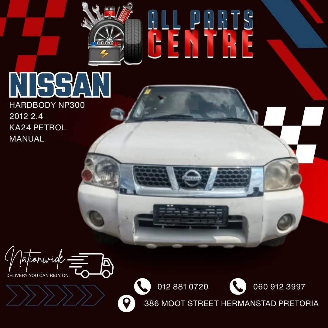 2012 Nissan NP300 KA24 view 3