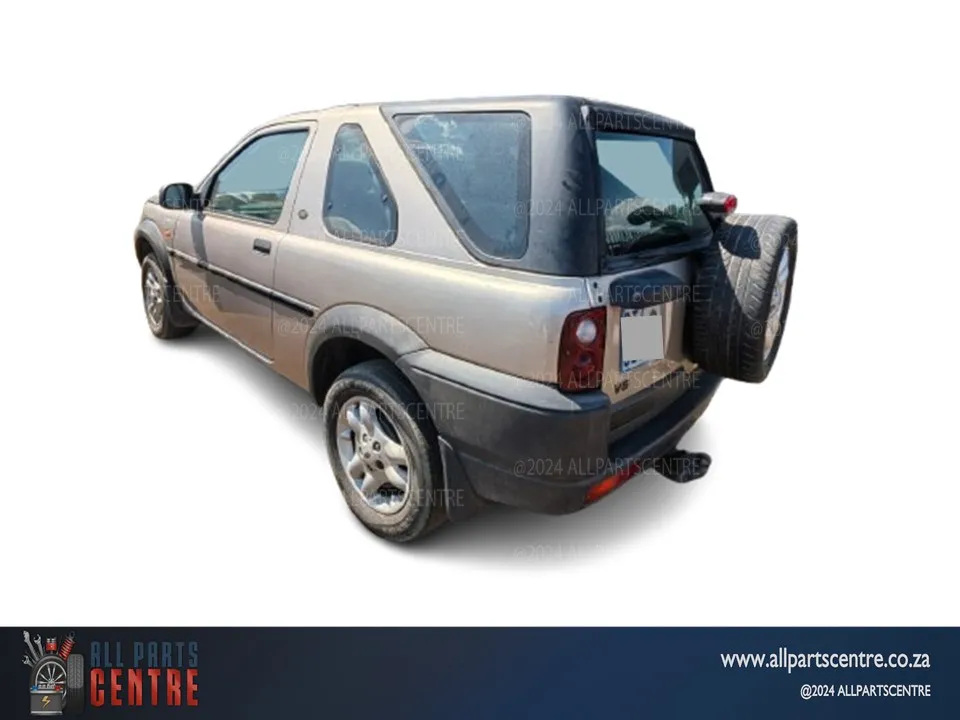 2006 Land Rover Freelander KV6 view 3