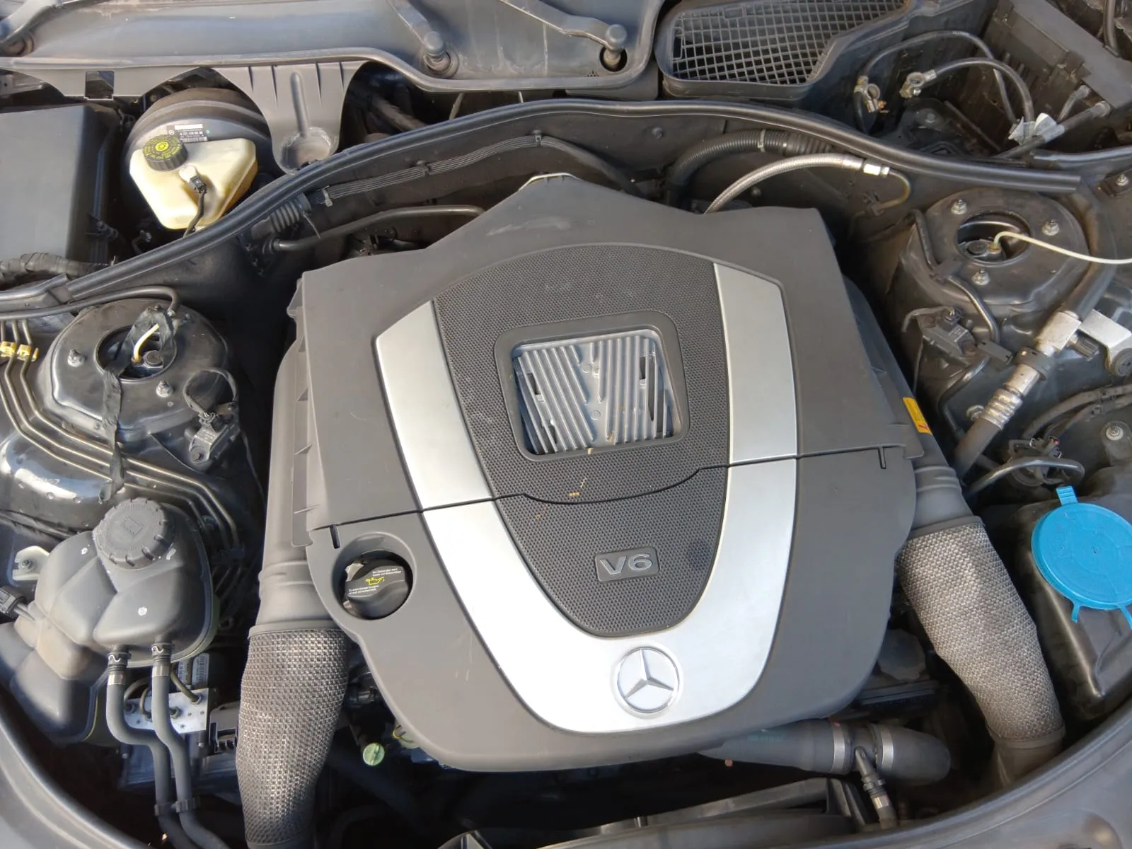 2006 Mercedes-Benz S350 view 2