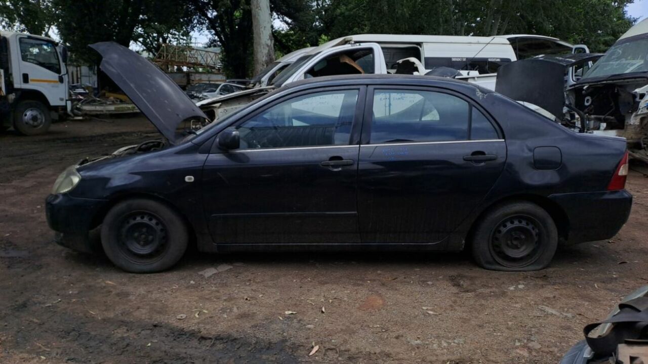 2004 Toyota COROLLA GLE 1.4I